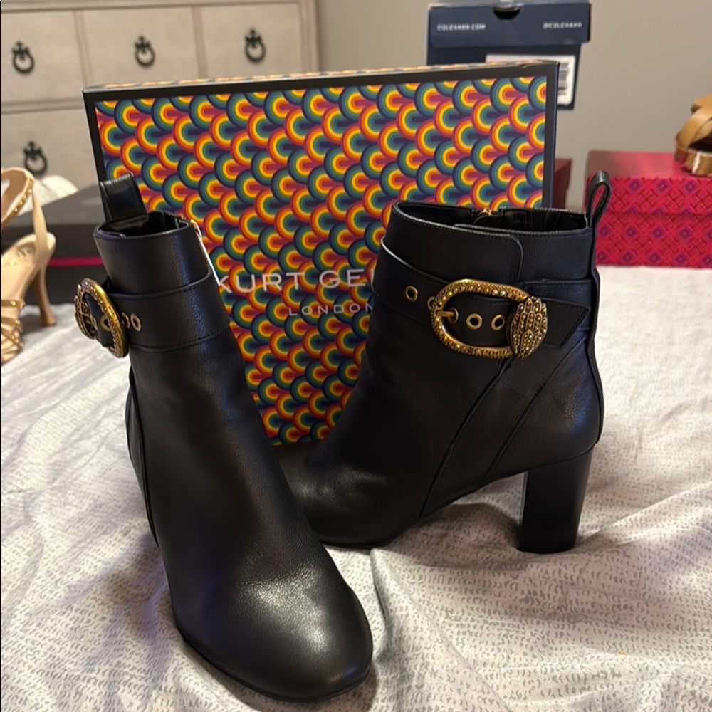 Kurt Geiger Black and Gold Ankle Boots Size 41 or 10 - Picture 9 of 14